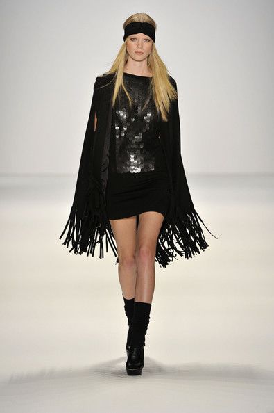 Laurel+Show+Mercedes+Benz+Fashion+Week+Berlin+2QZfhe2V1bTl