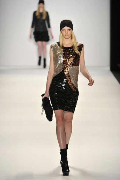 Laurel+Show+Mercedes+Benz+Fashion+Week+Berlin+mOSKG1AftaEl