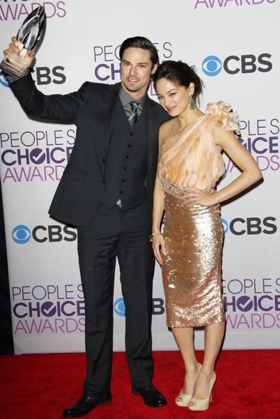 kristin-kreuk-peoples-choice-awards-2013-los-angeles_20130110_1824890537