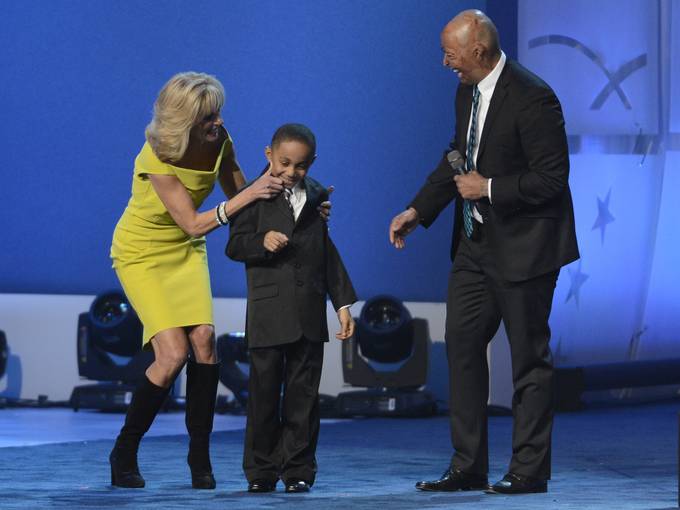 xxx-kids-inaugural-rd578--4_3_rx512_c680x510