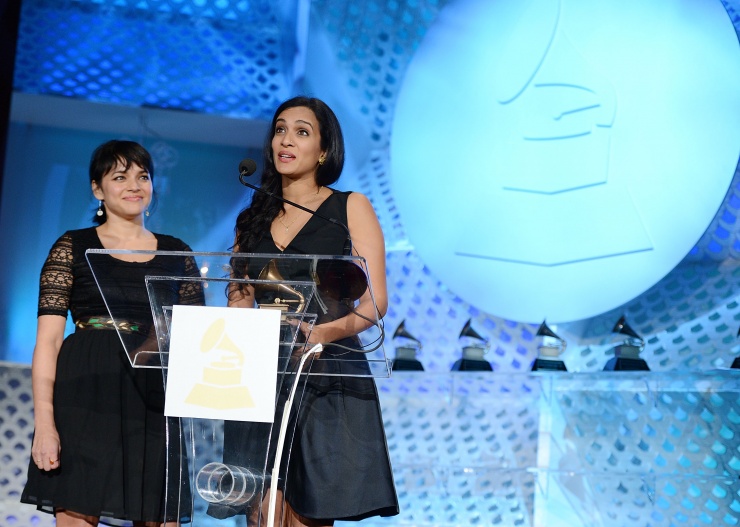 161332790_norahjonesandanoushkashankar_mk_