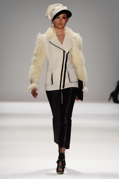 Concept+Korea+Runway+Fall+2013+Mercedes+Benz+4jWTCQHR4EEl