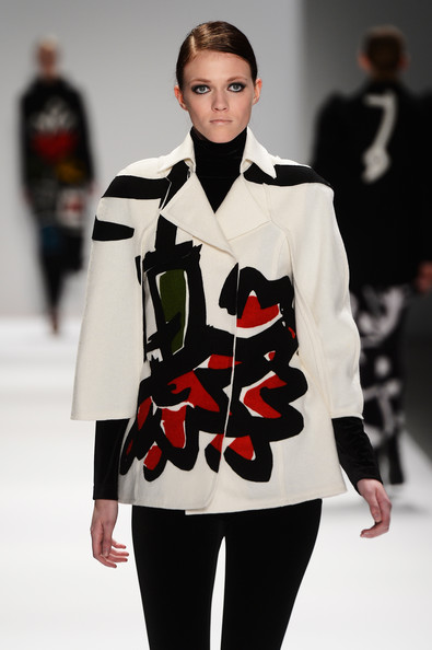 Concept+Korea+Runway+Fall+2013+Mercedes+Benz+P2_jsKk_sE-l