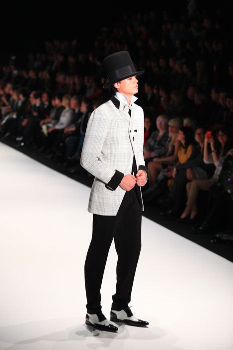 1363765458_gallery_b