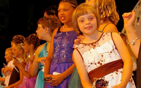 216694_394128937360868_264438265_n