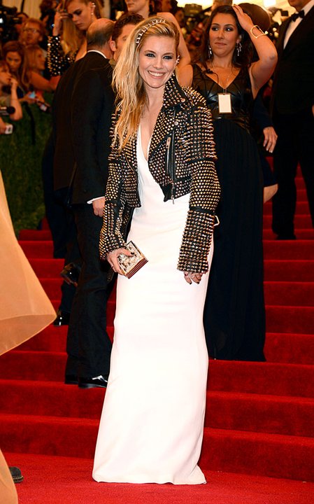 cac7c96c-e736-468e-b215-fd2289ee3461_SiennaMiller