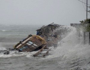 typhoon-haiyan-hits-philippines-5