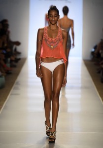 6+Shore+Road+Pooja+Runway+Mercedes+Benz+Fashion+-MM1WyIGKnnl