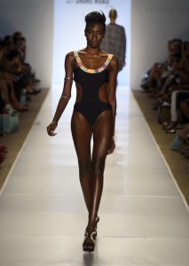 6+Shore+Road+Pooja+Runway+Mercedes+Benz+Fashion+1b8s2cKKioTl