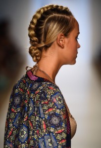 6+Shore+Road+Pooja+Runway+Mercedes+Benz+Fashion+UbWxfisvsLPl